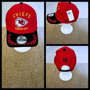 KANSAS CITY CHIEFS NFL FOOTBALL SNAPBACK HAT.